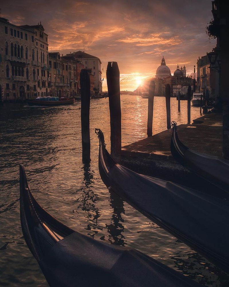 image: First Light in Venice by mindzeye