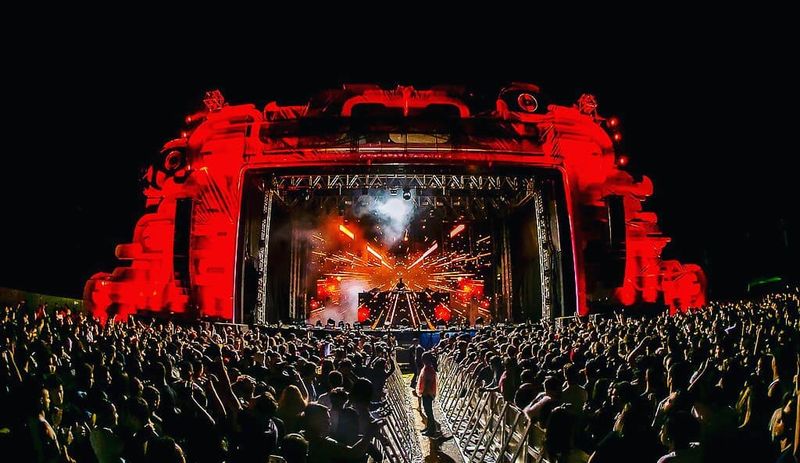 image: #festival#incredible#mainstage#putyourhandsup#vibe#love#vibeon#united#awesome#dream#dance#music#electronicmusic#edmlife#electronicmusicculture#edmnation#plur#edmfamily#plurvibes#edmlovers#worldedm#liveyourlife#lol by electronicmusicculture