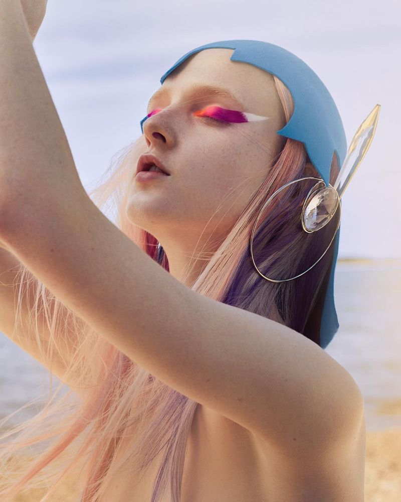 image: ?? HAPPY BIRTHDAY Love @madi_stubbington @imgmodels ? @vogue_ukraine @_jp_nyc_ @sandyarmeni @erinparsonsmakeup @brentlawler @naominailsnyc @feather.creative #vogue #vogueukraine #voguebeauty #madisonstubbington #imgmodels #birdofparadise #yuliagorbachenko by yulia