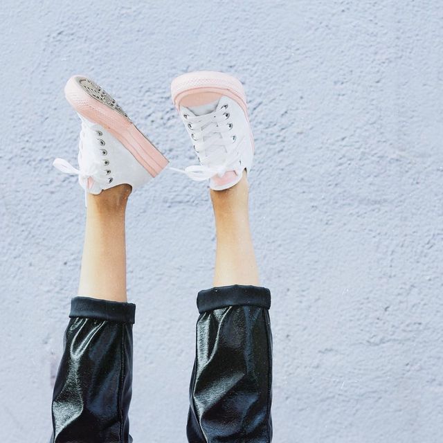 image: My feet are happy in #conversepastels @converse by gigi_vives1
