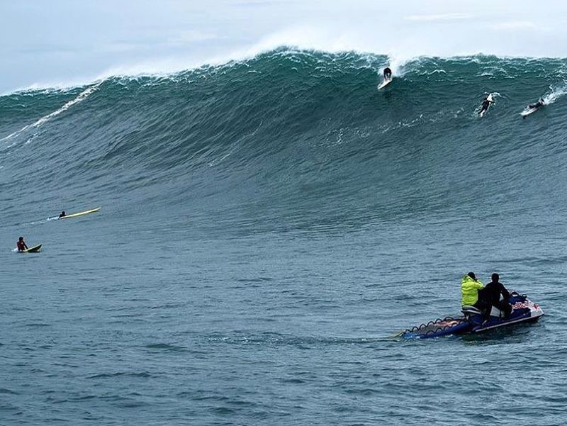 image: Santa Marta the last discovery we made in Chile! All the story on @surfline ! / Santa Marta el último descubrimiento que hicimos en Chile! Reportaje entero en @surfline ! #adventure #big #waves #trip by natxogonzalez