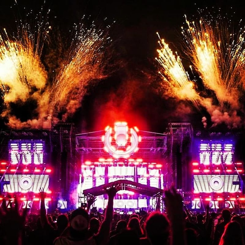 image: #festival#ultramusicfestival#ultra#umf#incredible#mainstage#putyourhandsup#vibe#love#vibeon#united#awesome#dream#dance#music#electronicmusic#edmlife#electronicmusicculture#edmnation#plur#edmfamily#plurvibes#edmlovers#worldedm#liveyourlife#lol by electronicmusicculture