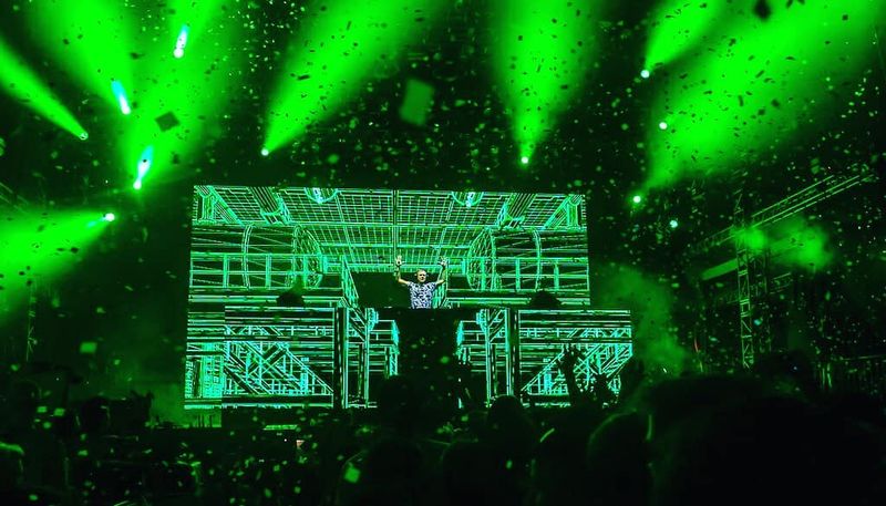 image: #dj#arminvanbuuren#festival#incredible#mainstage#putyourhandsup#vibe#love#vibeon#united#awesome#dream#dance#music#trance#electronicmusic#edmlife#electronicmusicculture#edmnation#plur#trancefamily#plurvibes#edmlovers#worldedm#liveyourlife#lol by electronicmusicculture