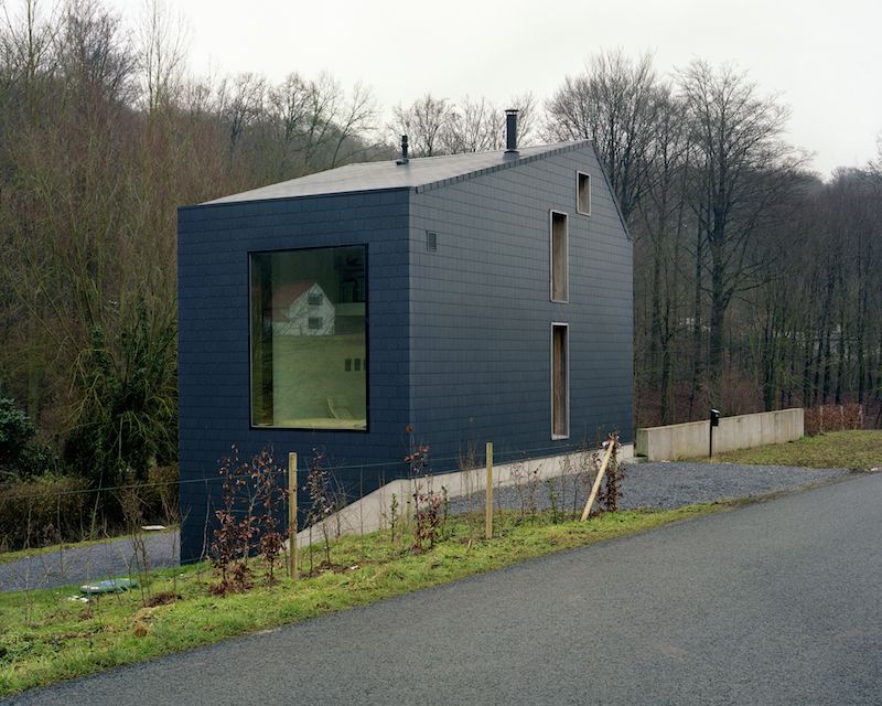 image: Family House Frasnes-les-Anvaing by availableviridian