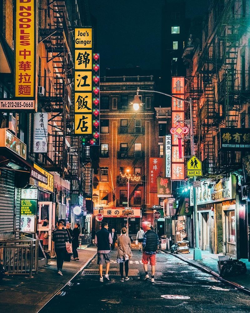 image: Chinatown in NYC by yayitsyanan