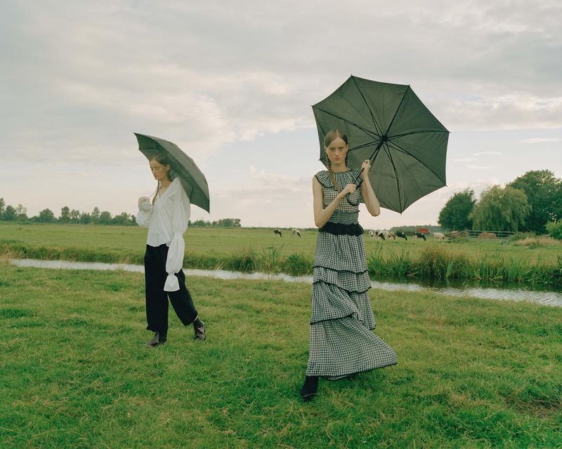 image: New for @metal_magazine Styling - @marejkeschmidt Art Direction - @vwendish Hair and Makeup - @berenice_ammann Models - Meerle and Sterre @knownmodelmanagement by perolls