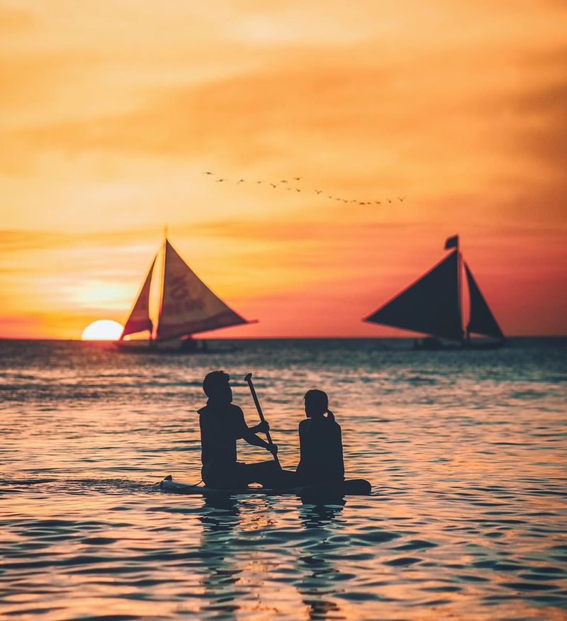 image: Just enjoying sunset at the one of the most beautiful islands in Philippines - Boracay Island ⛵️✨Thank you @pondsmenid for making our trip to Boracay a very memorable one. #TripLelakiMasaKini by iwwm