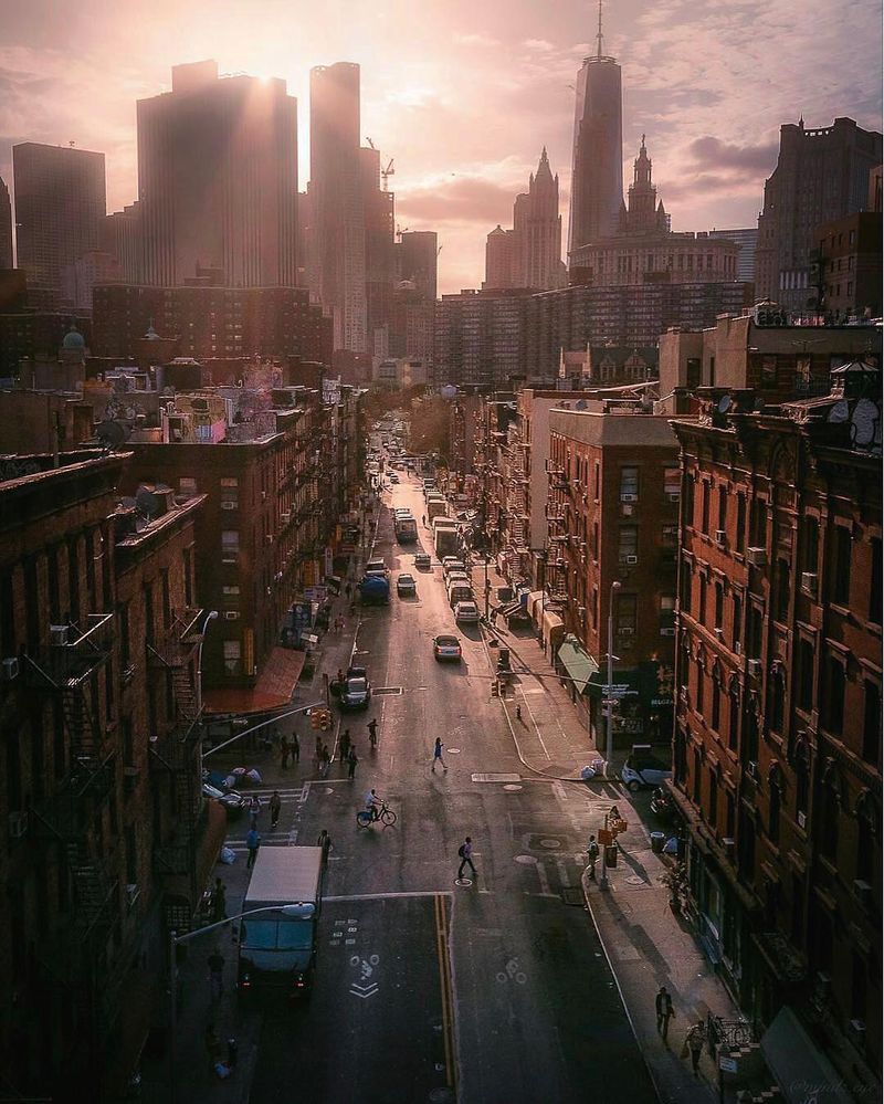 image: Summer in the city .....#newyorkcity #newyork #nyc #manhattan #ig_nycity #lensbible #nikon100 #agameoftones #complex#beautifuldestinations #superhubs #igrefined #thisweekoninstagram #newyork_instagram #weekly_feature #what_i_saw_in_nyc #jaw_dropp by mindzeye