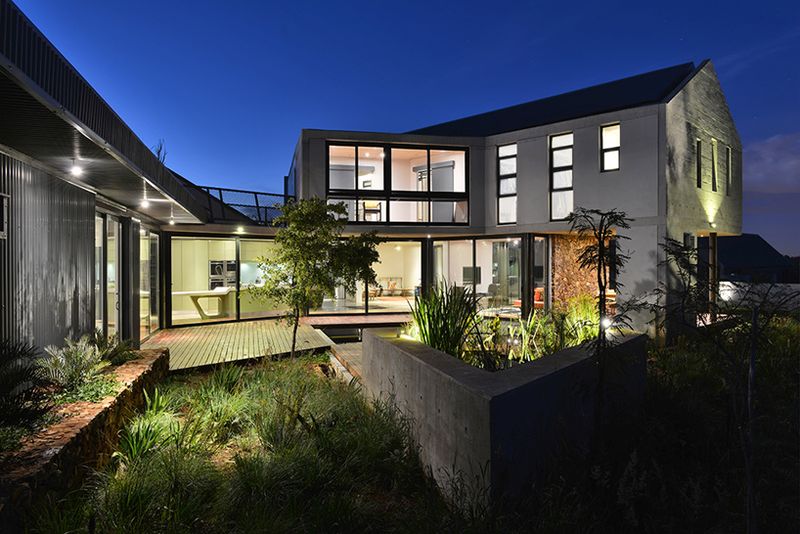 image: emilio eftychis: lotheringen modern barn, south africa by victoriakratoch