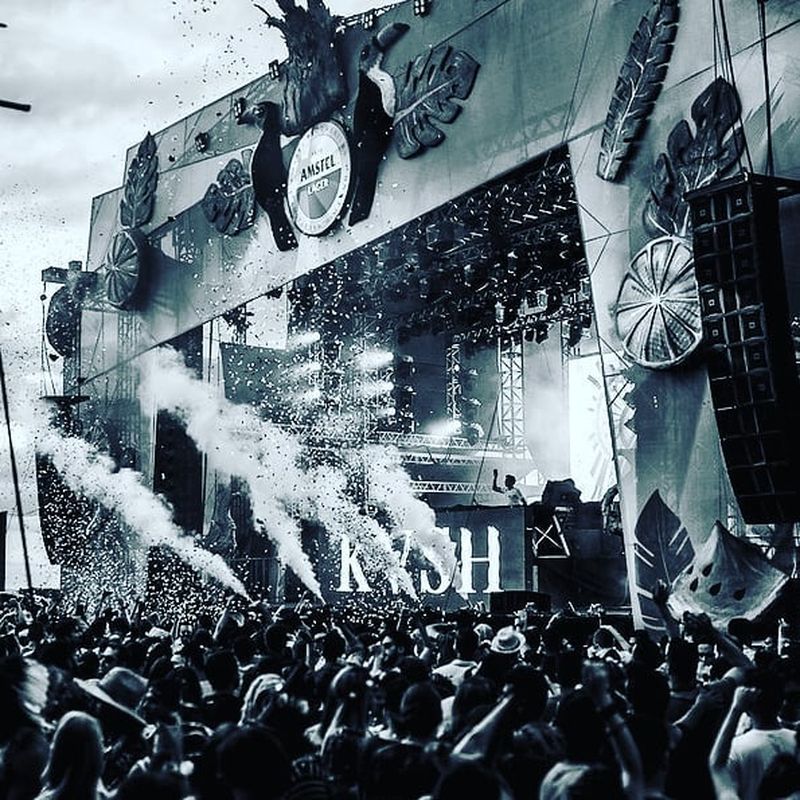 image: #dj#kvsh#festival#incredible#mainstage#putyourhandsup#vibe#love#vibeon#united#awesome#dream#dance#music#electronicmusic#edmlife#electronicmusicculture#edmnation#plur#edmfamily#plurvibes#edmlovers#worldedm#liveyourlife#lol by electronicmusicculture