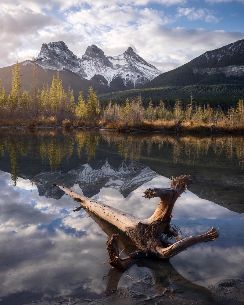 image: Happy Saturday guys! Here are the iconic Three Sisters from Canmore,.......#folkgood #beautifuldestinations #ourplanetdaily#shotzdelight #visualsoflife #ourplanetdaily#artofvisuals #moodygrams #agameoftones #livefolk#mindzeye#createcommune #crea by mindzeye