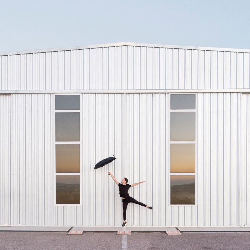 image: Alta en el cielo ☂️During this @visitargentina trip we've done pretty incredible things so far, like taking the wheel of a real #pipistrel airplane at @aeroatelier for example. Unfortunately, we won't be able to drive one of those back home on our own... by annadevis