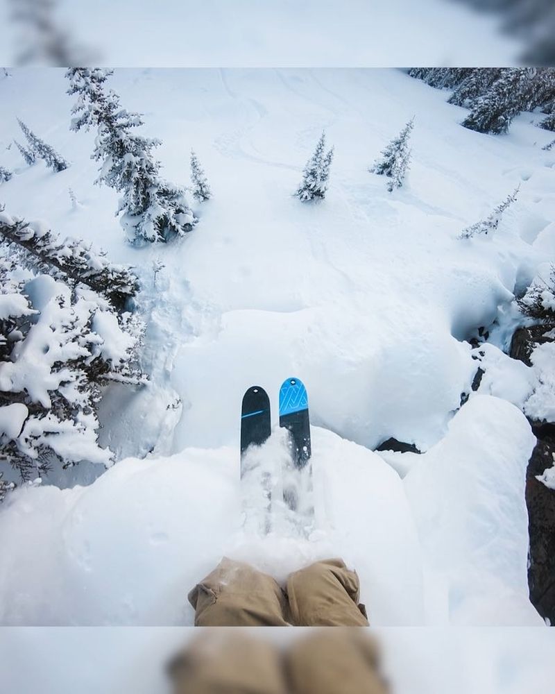 image: Skiing my first pillowlines ever and getting pick up by a heli, what an epic day! This feels like surfing on snow ????♂️???And little side note, i skiied all the lines with 8,000$ camera equipment in my backpack ??? #filmershredder #roadshowThanks @mark by alex_meliss