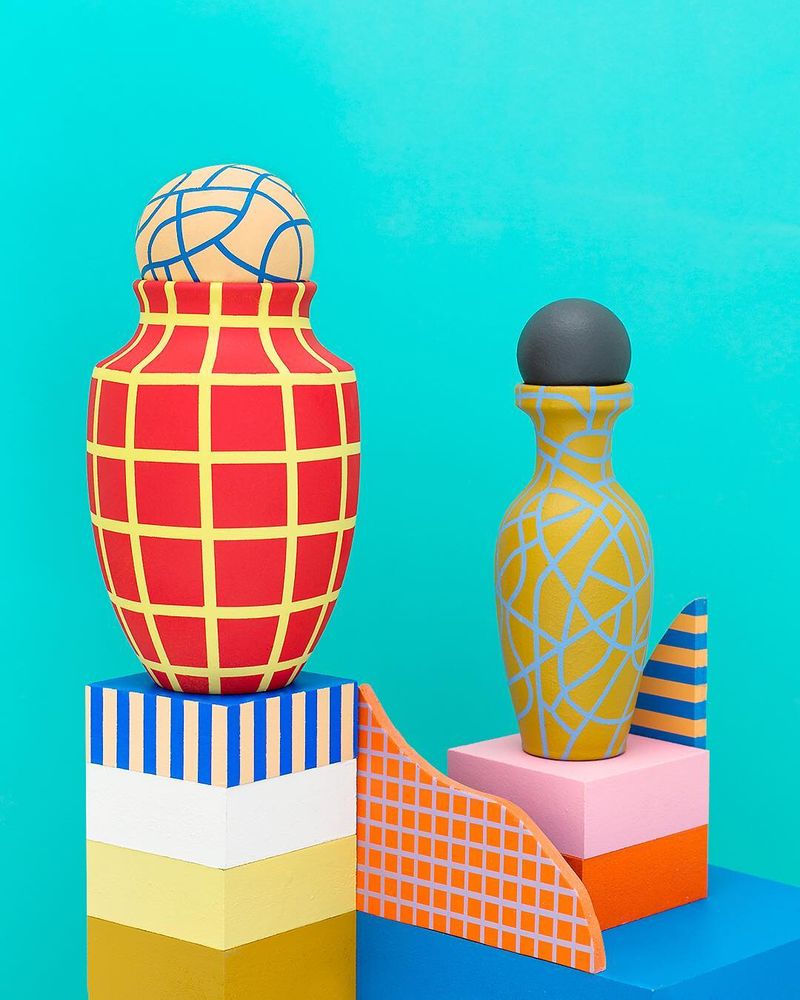 image: Cuando monto estas cosas me siento like a child! Real! #mireiaysuscosas #vases---#cocolia #cocoliastudio #colormadefrombarcelona #mireiaruiz #test #compo #bodegon #stillalive #setdesign #barcelona #real by mireiaysuscosas