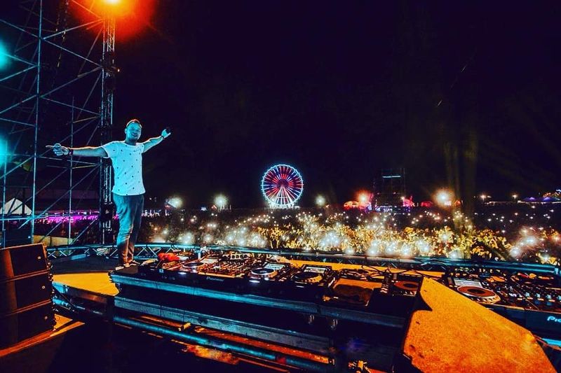 image: #dj#dashberlin#festival#edc#incredible#mainstage#putyourhandsup#vibe#love#vibeon#united#awesome#dream#dance#music#electronicmusic#edmlife#electronicmusicculture#edmnation#plur#edmfamily#plurvibes#edmlovers#worldedm#liveyourlife#lol by electronicmusicculture