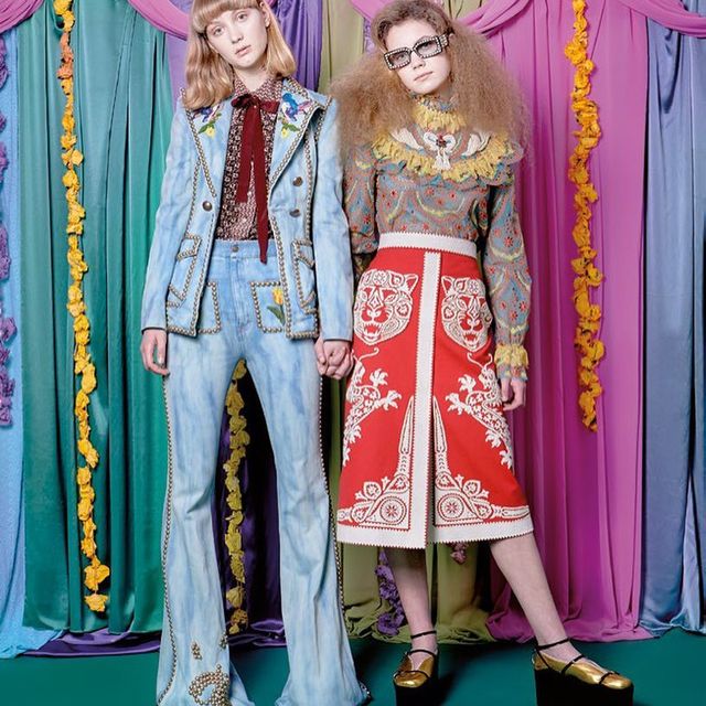 image: 💜 Especial @GUCCI SS17 en nuestro último número! #VEIN10 #gucci 🎈una historia de @helenagrimaldi @noeliaterronlaya @vicentguijarro 💛 by veinmagazine