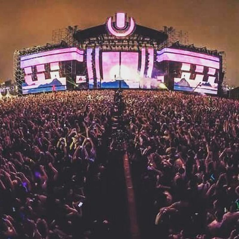 image: #ultra#ultrachina#ultra2017#ultramusicfestival#festival#mainstage#awesome#people#putyourhandsup#vibe#shanghai#vibeon#united#music#electronicmusic#dance#plur#edmlife#edmfamily#electronicmusicculture#edmlovers#liveyourlife#lol by electronicmusicculture