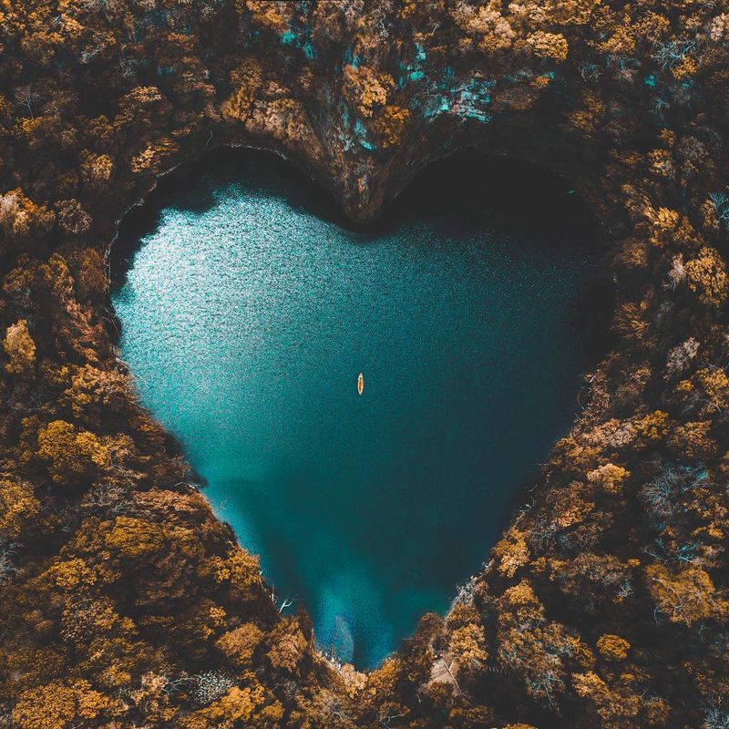 image: Natural Anomaly by kellansworld